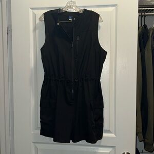 Old Navy Black Sleeveless Zip-Front Stretch Tech Cargo Romper - Large - NWOT